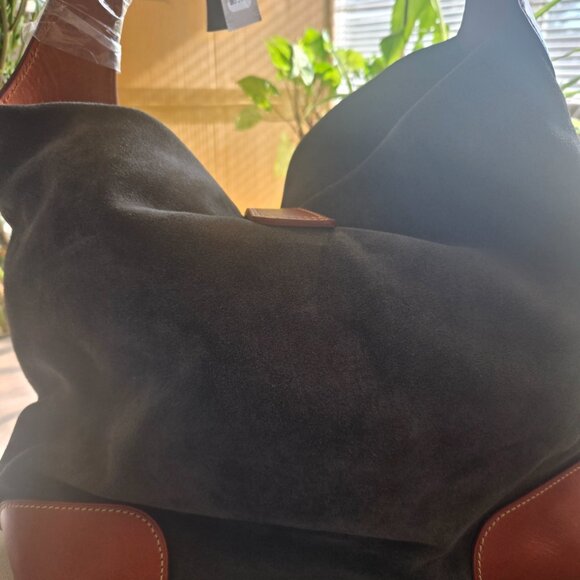 Dooney and Bourke logo lock shoulder bag - Picture 2 of 2